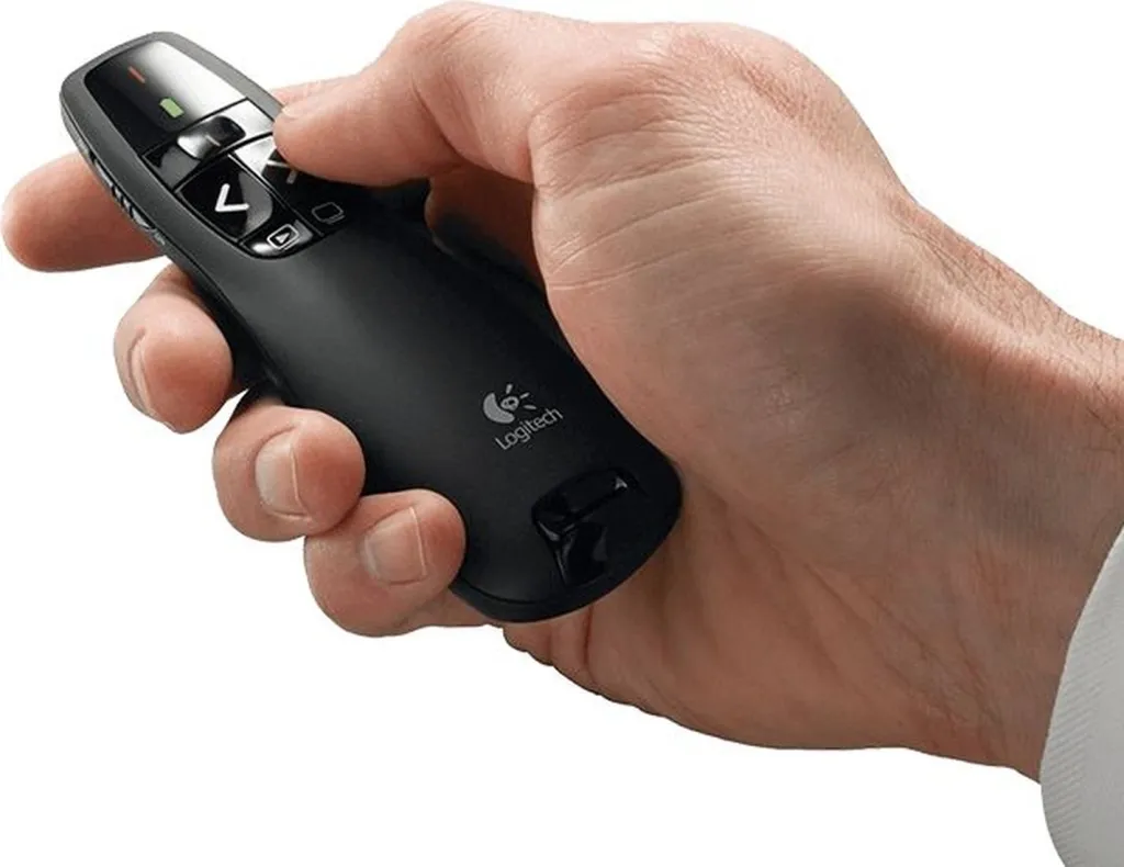 Clicker Presentazioni Logitech R400 - Puntatore Laser Professionale per Office - 14