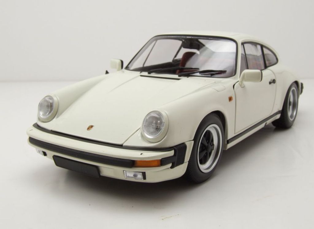 Minichamps 1:18 PORSCHE 911 CARRERA COUPE 3.2 - 1983 - WHITE