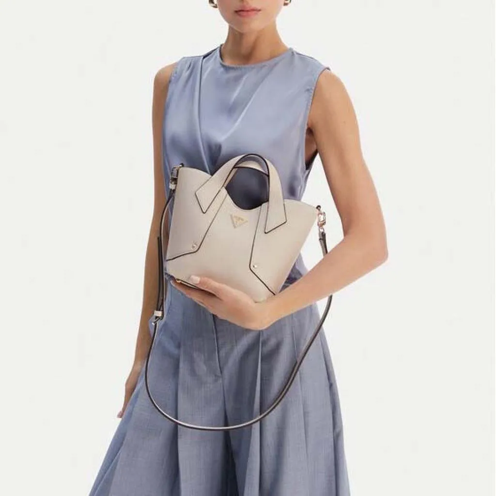 Sac Guess Darcy Mini Tote Beige Grainé - Finition Or et Format Idéal