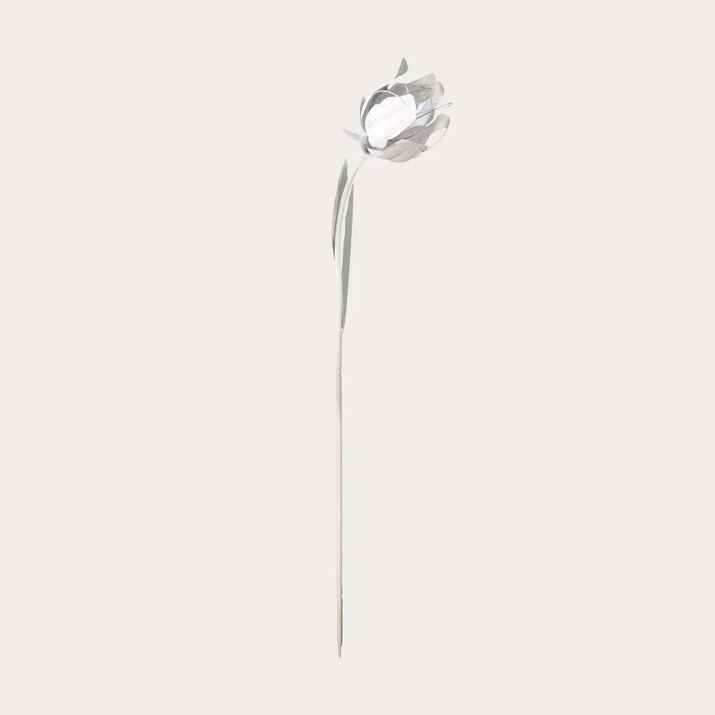 Décoration de jardin zen : Poteau Fleur de Lotus fer blanc pour extérieur