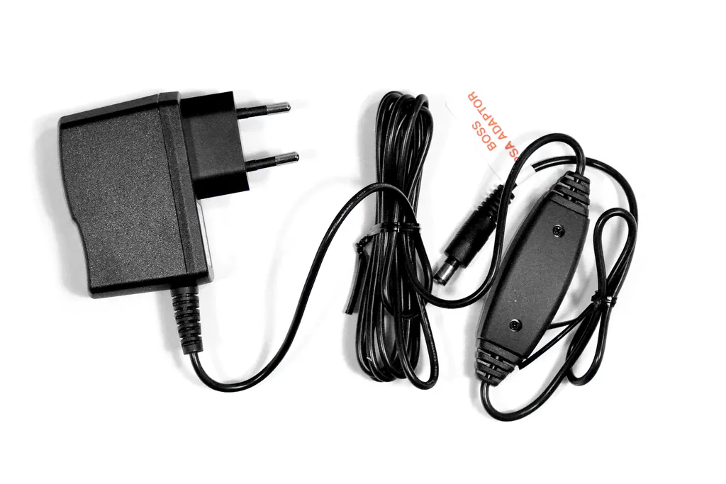 Alimentation stable Boss PSA-230S2 pour pédales et multi-effets