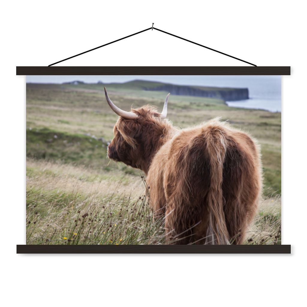 MuchoWow Textilposter Schottische Highlander - Natur - Meer 120x80 cm mit schwarzem Rahmen - Wanddeko