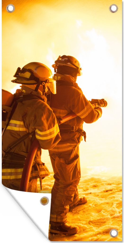 MuchoWow 30x60 cm Outdoor-Poster Gartendeko Sichtschutz Garten Poster für den Garten Feuerwehrleute bei der Übung