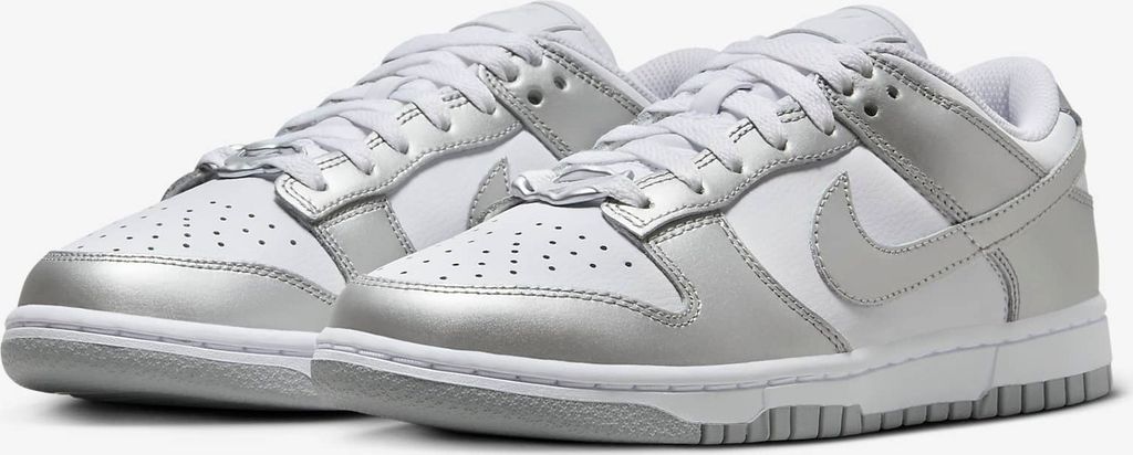 Nike Dunk Low „Metallic Silver“, Größe: 35,5