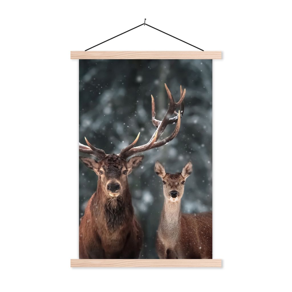 MuchoWow Textilposter Hirsche - Tiere - Winter - Geweih - Schnee - Natur 120x180 cm mit holzfarbenen Rahmen - Textil-Plakat