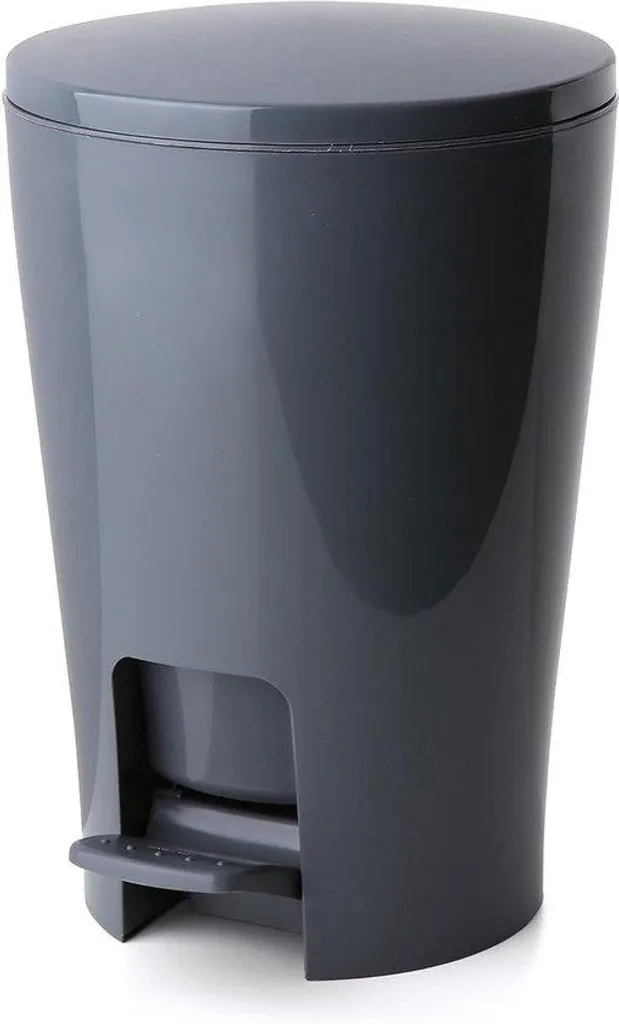 Seau de salle de bain gris au design ergonomique avec poignée robuste
