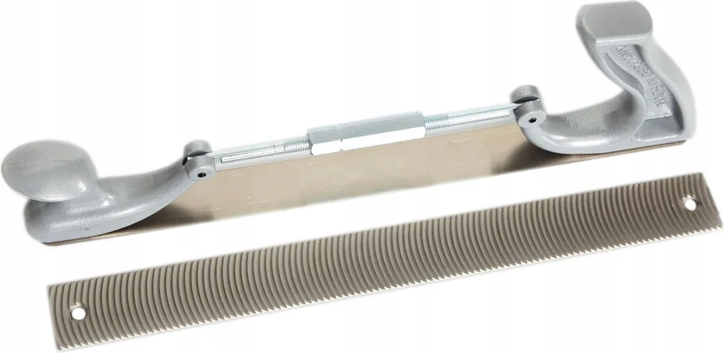 Outillage Étamage Carrosserie : Levier de Ferblantier et Râpe Semi-Ronde
