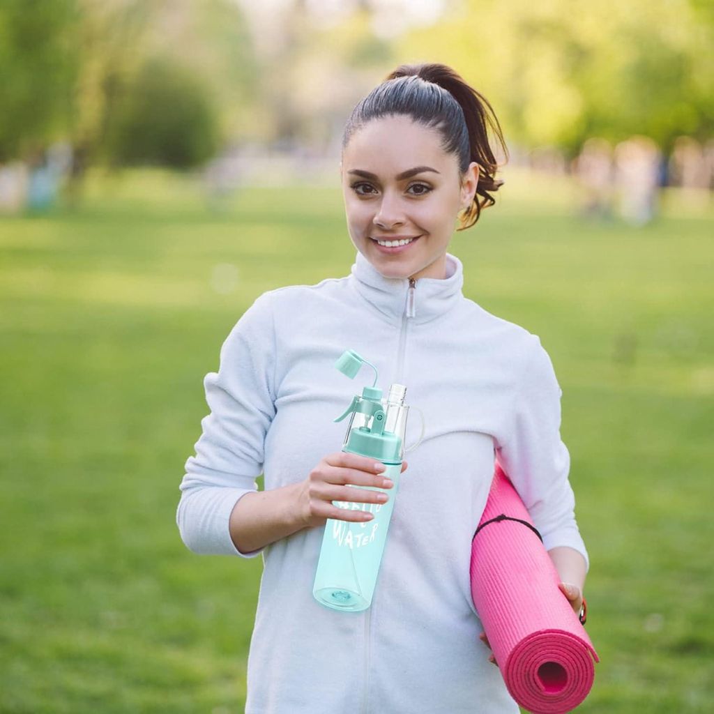 Sportwasserflasche 580 ml mit Sprühfunktion - für Radfahren, Fitness, Wandern - spritzwassergeschützte Trinkflasche - Bergsteigen, Hydration, Be...