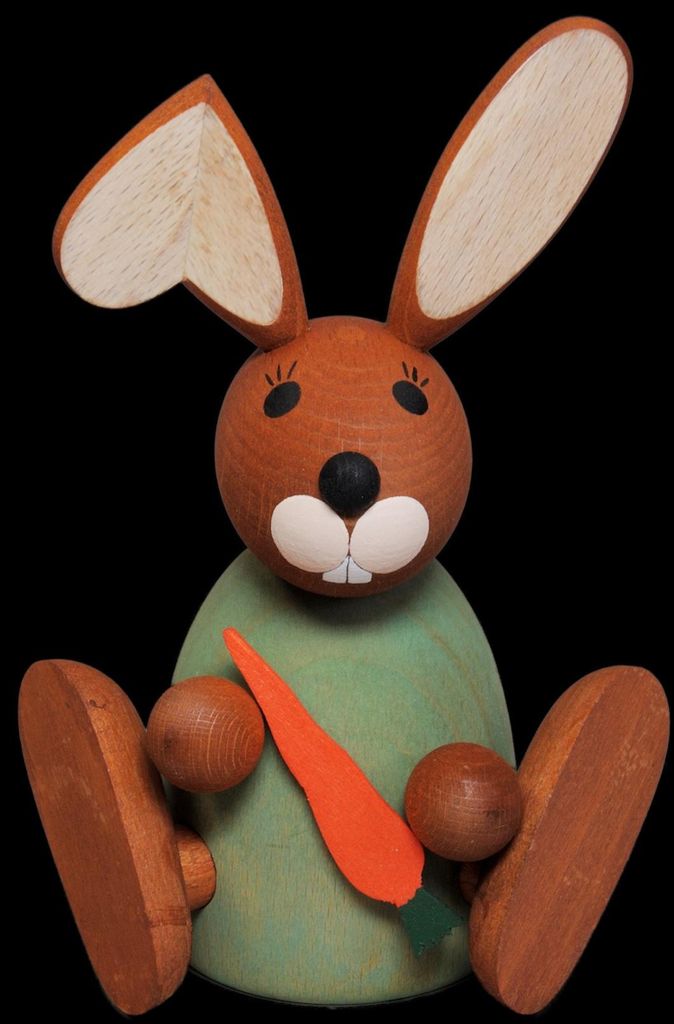Richard Glässer Hase grün sitzend mit Möhre