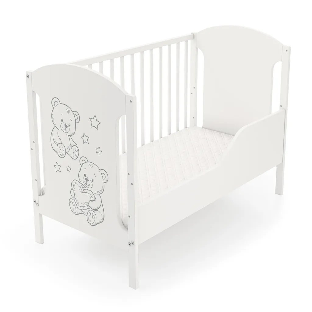 Lit bébé en bois blanc 60x120 Hugo avec matelas et gravure oursons