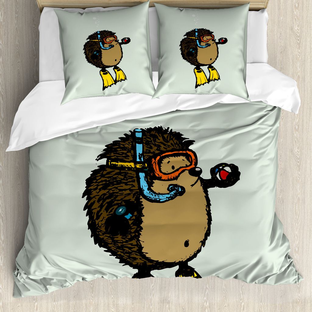 ABAKUHAUS Tier Bettbezug, Scuba Diver Hedgehog, Milbensicher Allergiker geeignet mit Kissenbezügen, 155 cm x 220 cm - 80 x 80 cm, Baby-Blau Gelb