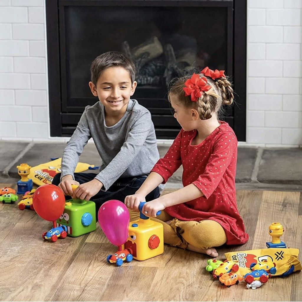 Aerodynamische Auto Pomp Luchtwerfer für Figuren - Spielzeugwerfer Mit 12 Ballons - Inklusive Krabbenpfeife und 2 Rohren - Geschenk für Kinder