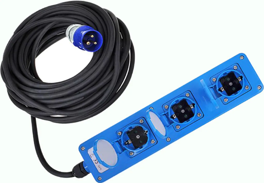 Multiprise IP54 étanche 230V avec prise CEE mâle 5m pour caravane et port