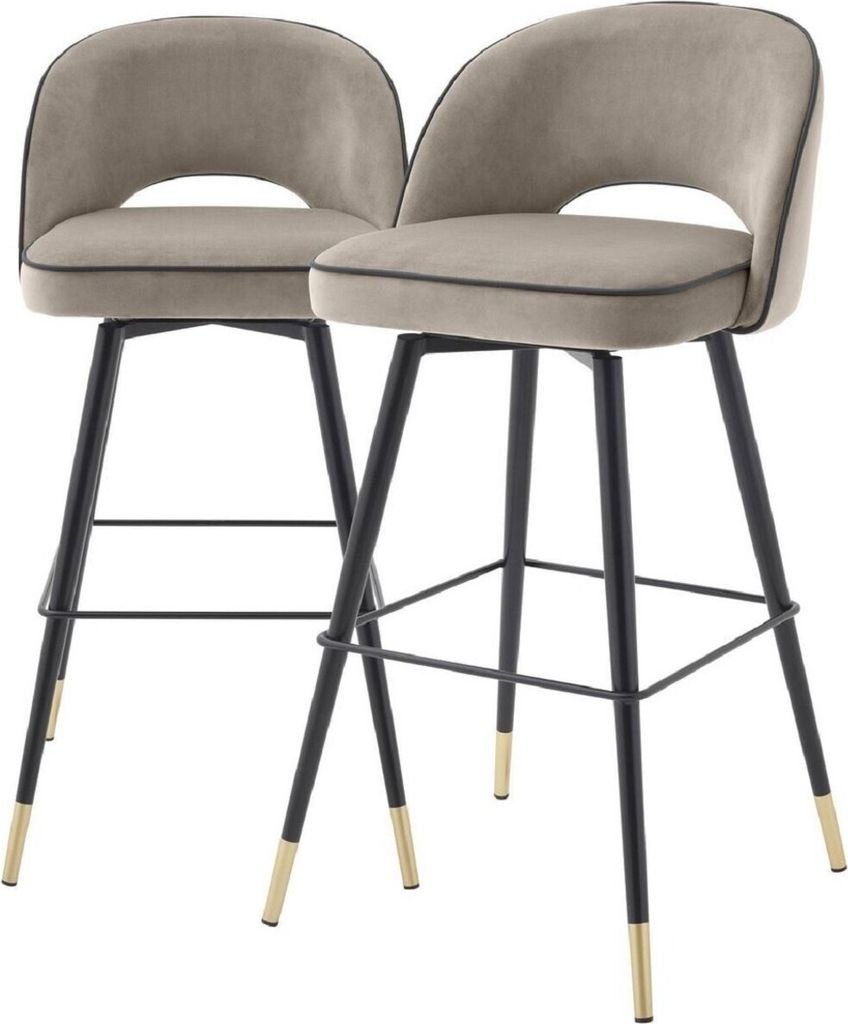 Casa Padrino Luxus Barstuhl Set Greige / Schwarz / Messingfarben 51 x 52 x H. 103 cm - Barstühle mit drehbarer Sitzfläche und edlem Samtsoff - Lu...
