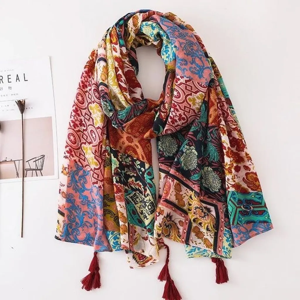 Foulard Rory Tipo5 KP12174: Un Tocco d'Arte Versatile ed Elegante