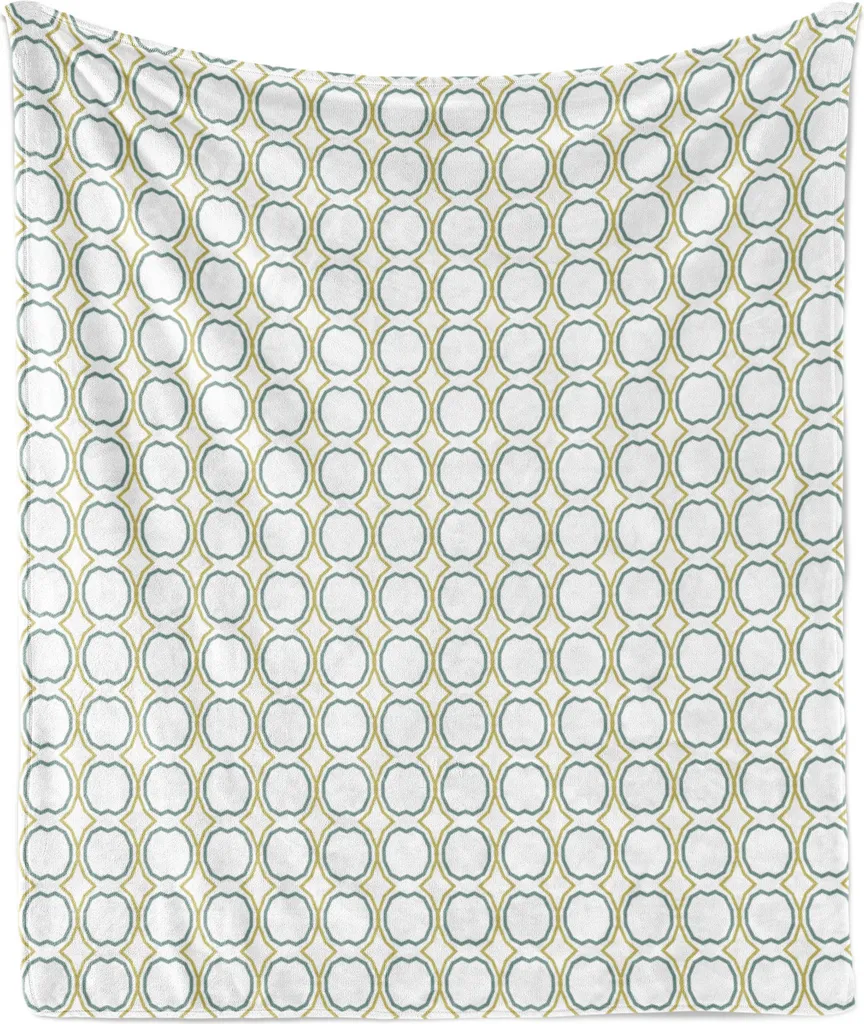 ABAKUHAUS Coperta in morbido pile di flanella, motivo ornamentale semplice e ripetitivo su sfondo tinta unita, 175 x 230 cm, bianco, kaki e verde alloro
