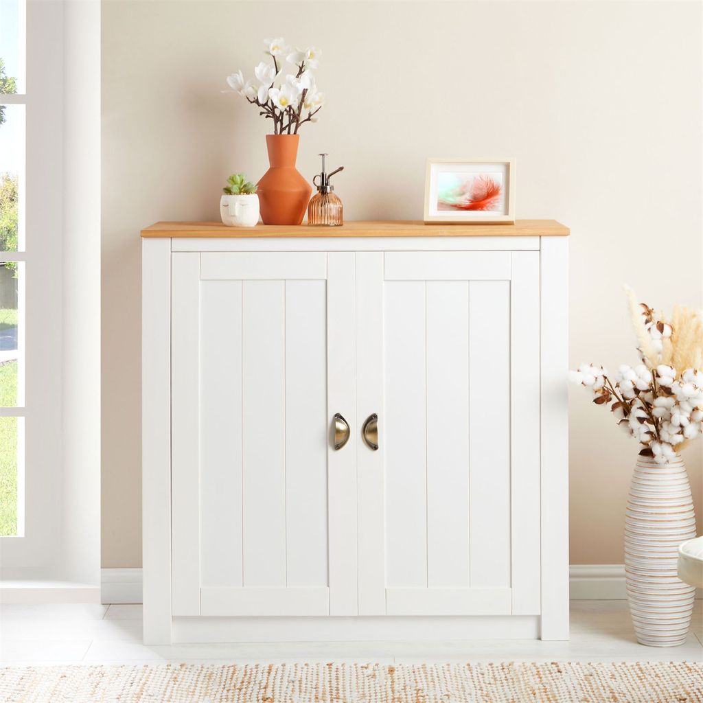 Kommode BOLTON aus Kiefer in weiß/braun, Sideboard mit 2 Türen und Muschelgriffen, Buffetschrank aus Massivholz inkl. Einlegeböden