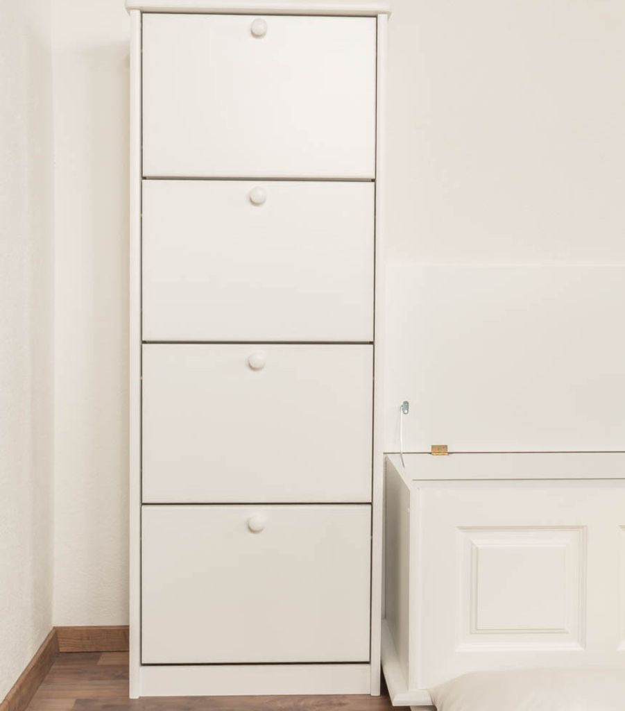Schuhschrank mit 4 Fächer