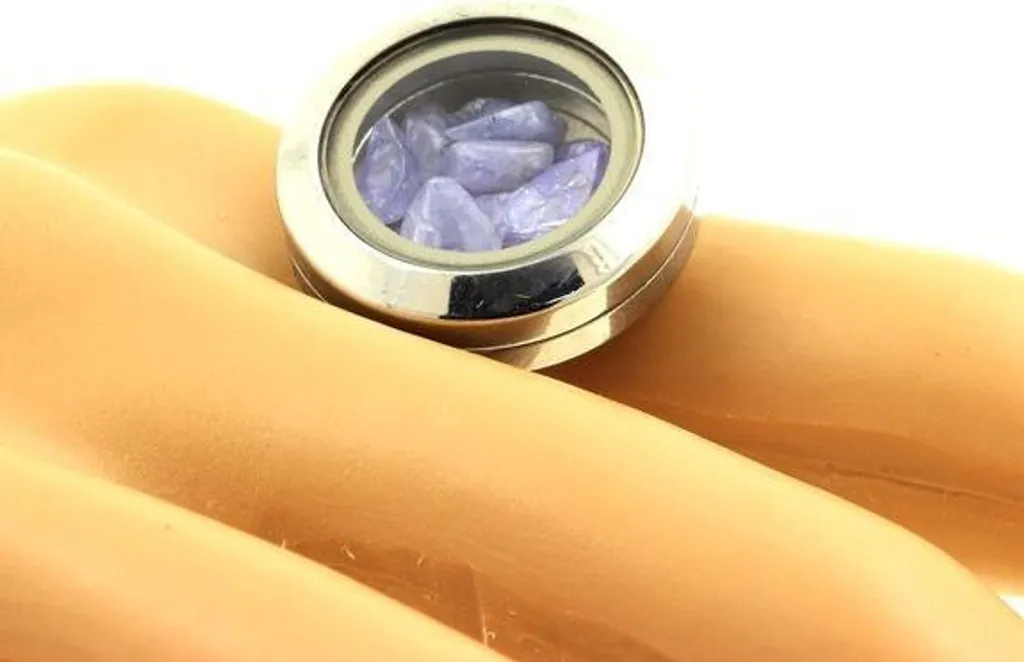 Bague en tanzanite brute ajustable, bijou bohème chic pour femme en bleu
