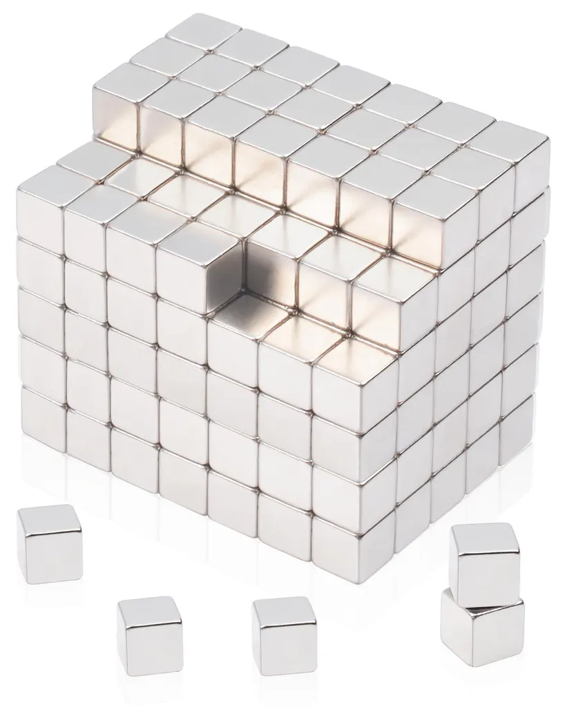 Cubes magnétiques puissants lot de 200 aimants 5mm pour frigo et bureau