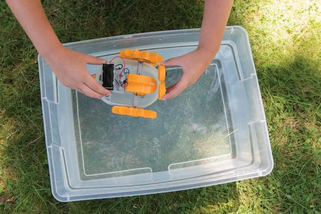 Robot à eau pour entretien de pelouse : la solution pour vos vacances - 2