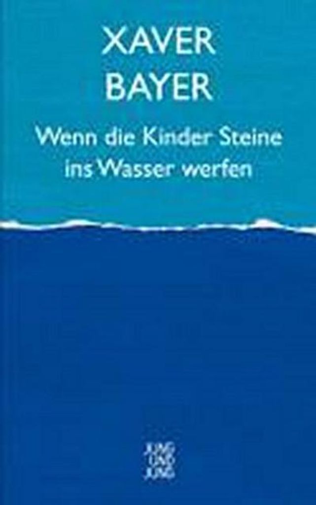 Wenn die Kinder Steine ins Wasser werfen
