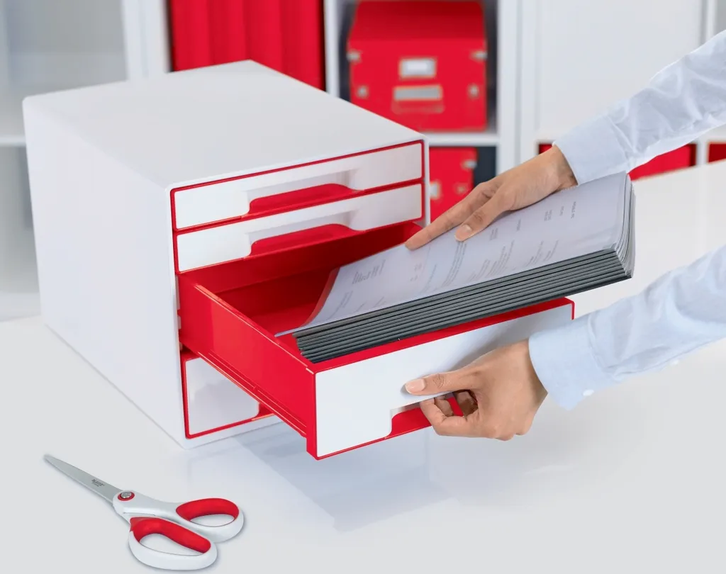 Organiser ses documents A4 avec le bloc 4 tiroirs Leitz WOW CUBE rouge - 5