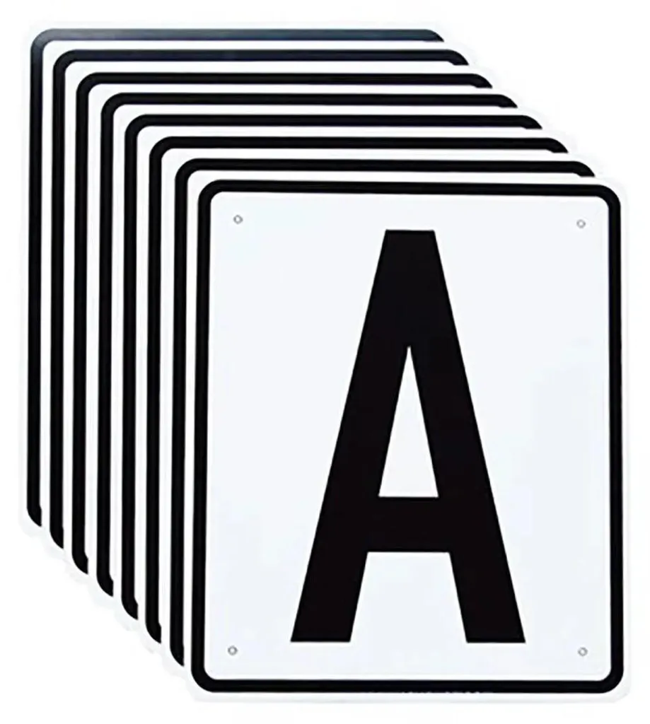 Lettres de dressage incassables en acier 20x25 cm noir et blanc x 8