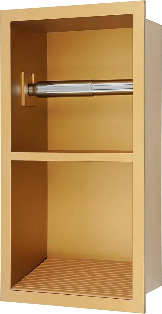 Aménager une douche italienne avec une niche encastrée dorée en inox