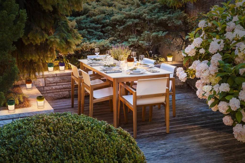 Table solaire ENDURA® Style verte IP44 avec éclairage LED intelligent