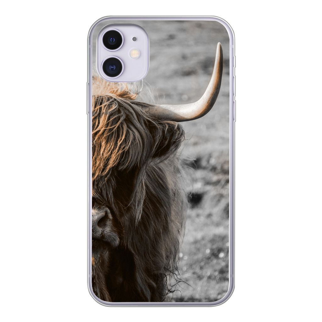MuchoWow Handyhülle Schutzhülle Hülle für iPhone 11 Schottische Highlander - Kühe - Natur Silikon Softcase Handy Hülle - Handytasche