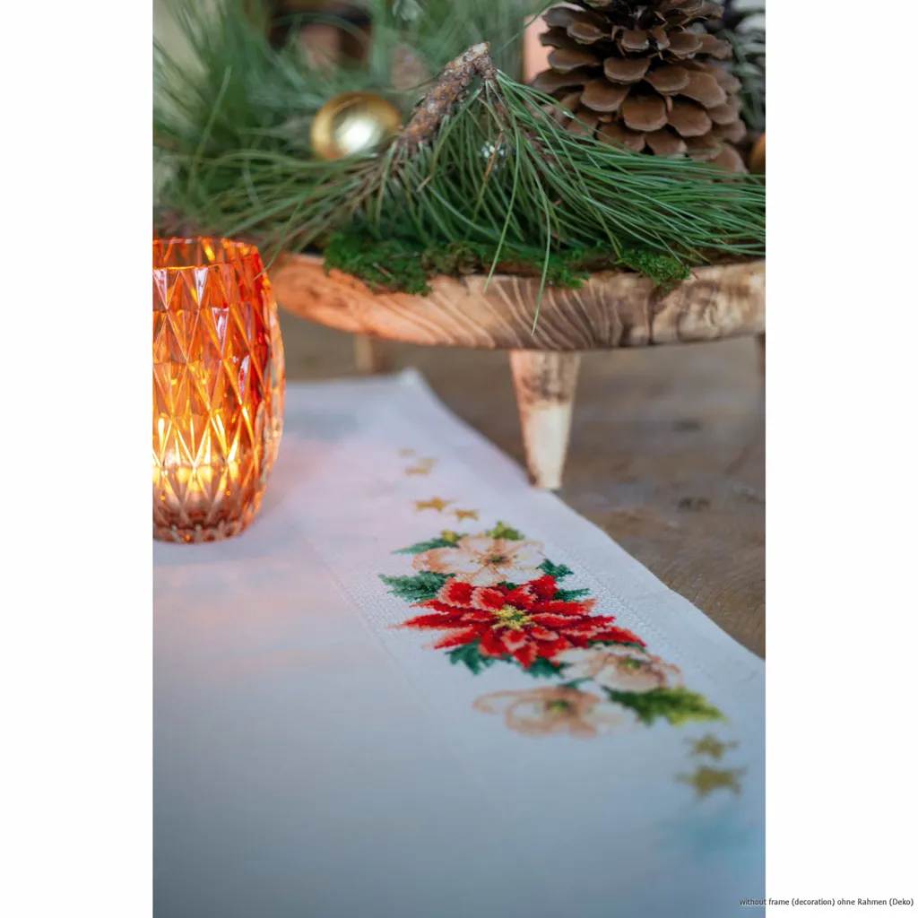 Décoration de Table Noël : Kit Nappe à Broder Point de Croix Vervaco