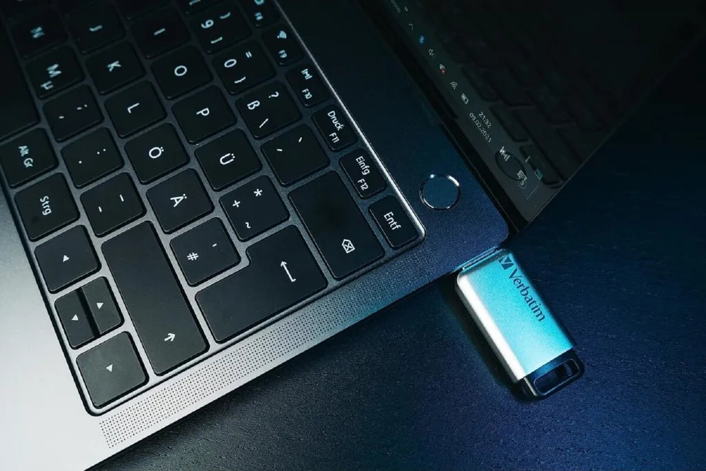 Verbatim 98664 Clé USB 3.0 Secure de 16 Go avec Cryptage Matériel AES - 6