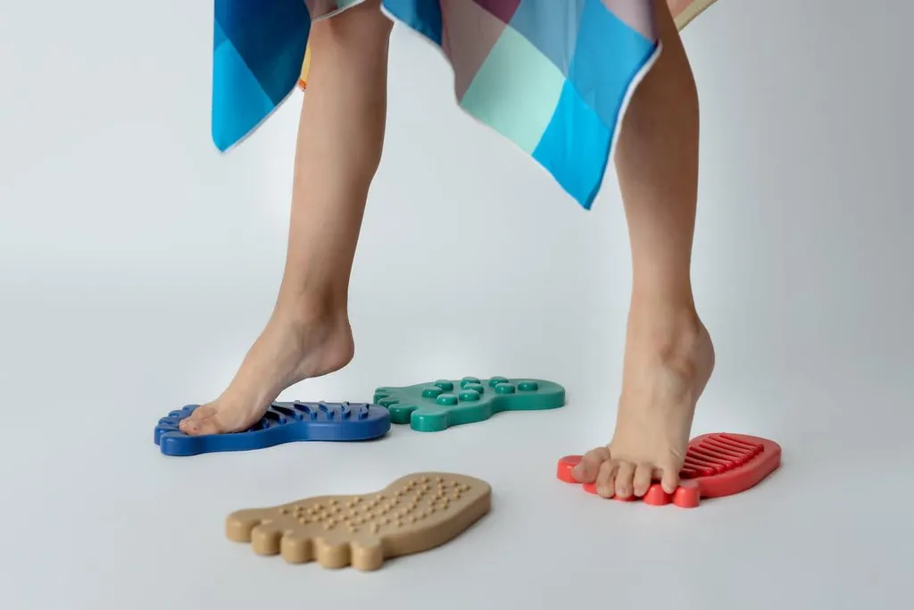 Jouet d'éveil cube sensoriel multi-activités bébé modèle 68154