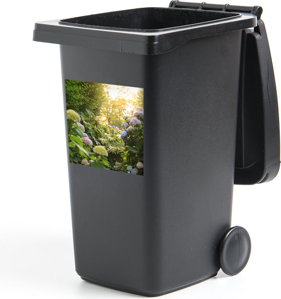 MuchoWow Mülltonnenaufkleber Gelbe Hortensien im Garten 40x40 cm - Abfall-Aufkleber - Container - für Abfallcontainer