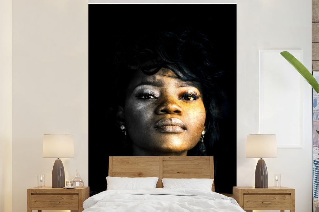 MuchoWow Fototapete für Wohnzimmer oder Schlafzimmer Wandtapete Vinyl Motivtapete Frau - Lehm - Farben - 145x220 cm - Wanddekoration
