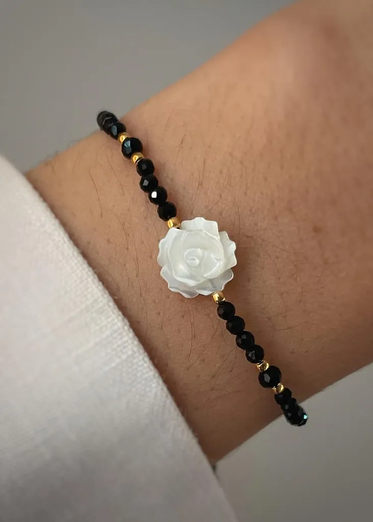 Bracciale Elegante Tormalina Nera Madreperla Rosa - Fiducia e Stile