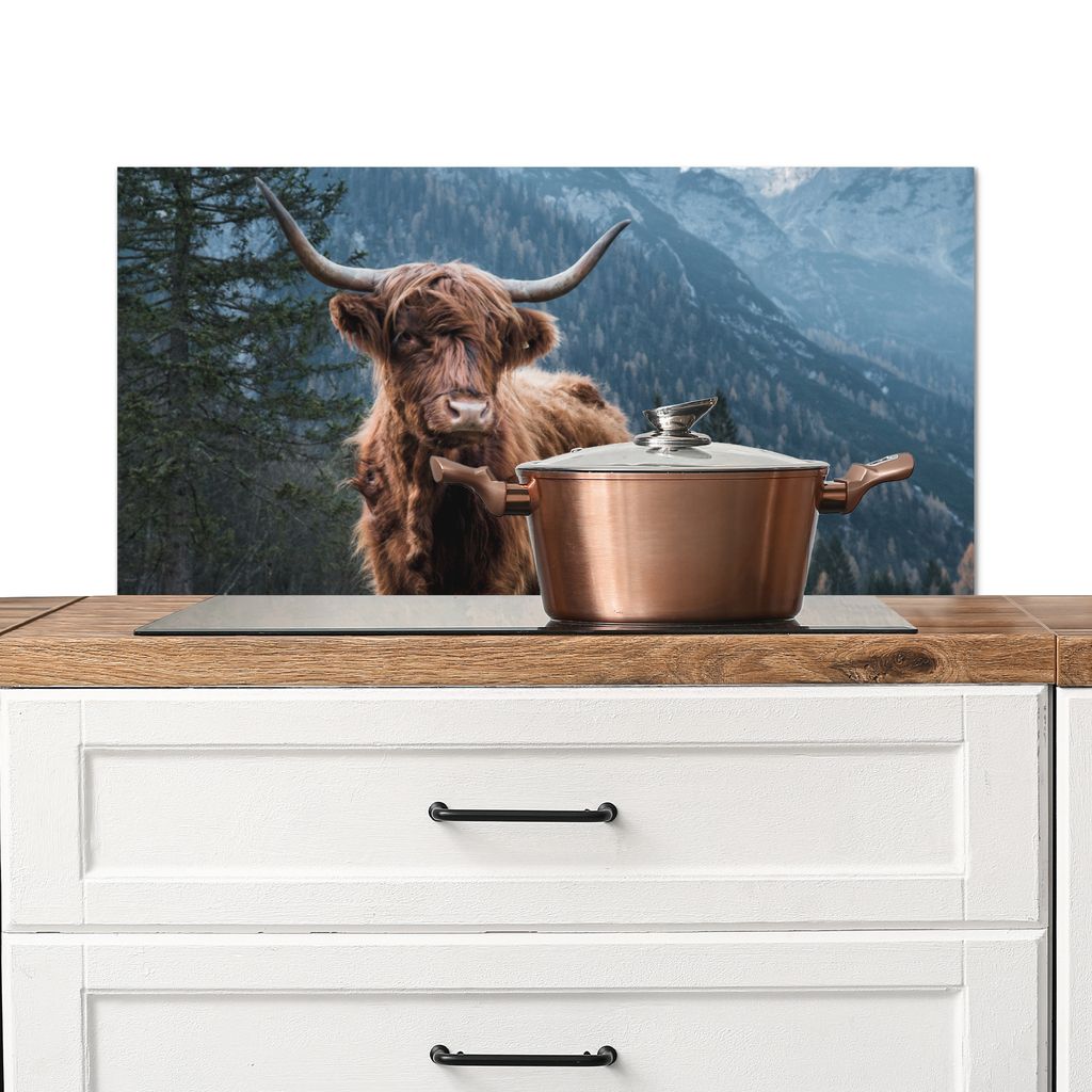 KitchenYeah Spritzschutz Küche - Küchenrückwand - Wandschutz für Herd und Spüle - Schottische Hochlandrind - Berg - Landschaft - Bäume - Ku...