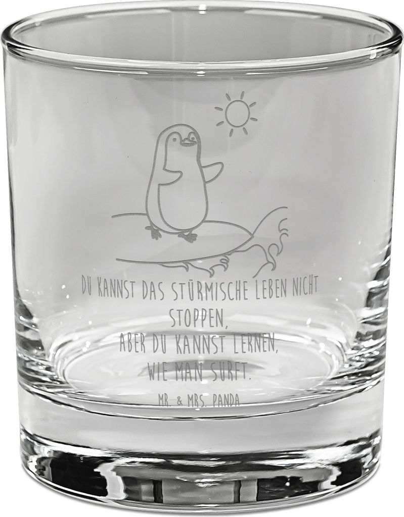 Mr. & Mrs. Panda Whiskyglas Pinguin Surfer - Transparent - Geschenk, Portugal, Tumbler Glas, Urlaub, Wellen, Scotch, Gravur, Old Fashioned, Motivie...