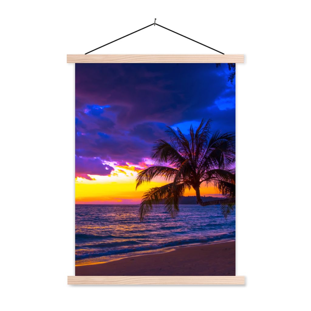 MuchoWow Textilposter Palme - Lila - Sonnenuntergang - Strand - Meer 40x53 cm mit holzfarbenen Rahmen - Schlafzimmer