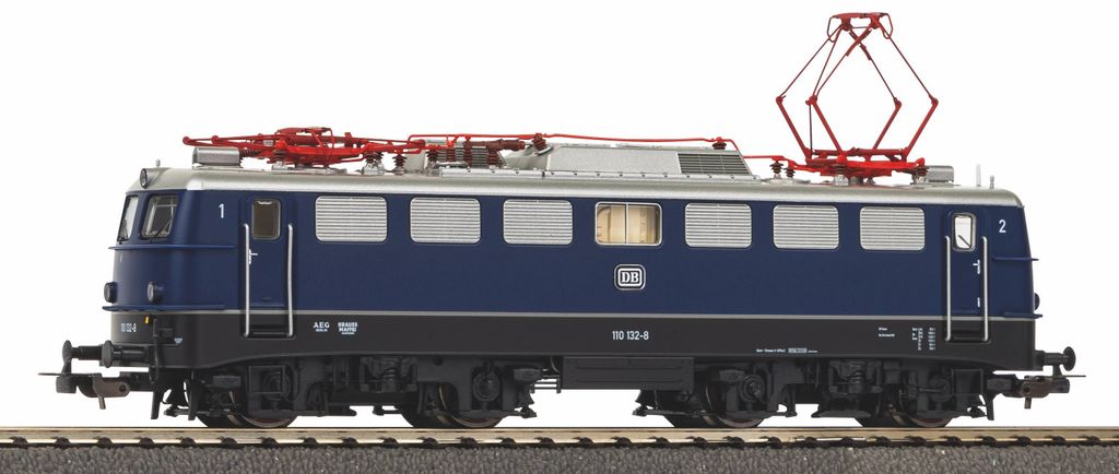 Piko E-Lok/Sound BR 110 DB IV + PluX22 Dec. 51924 Produktbild 