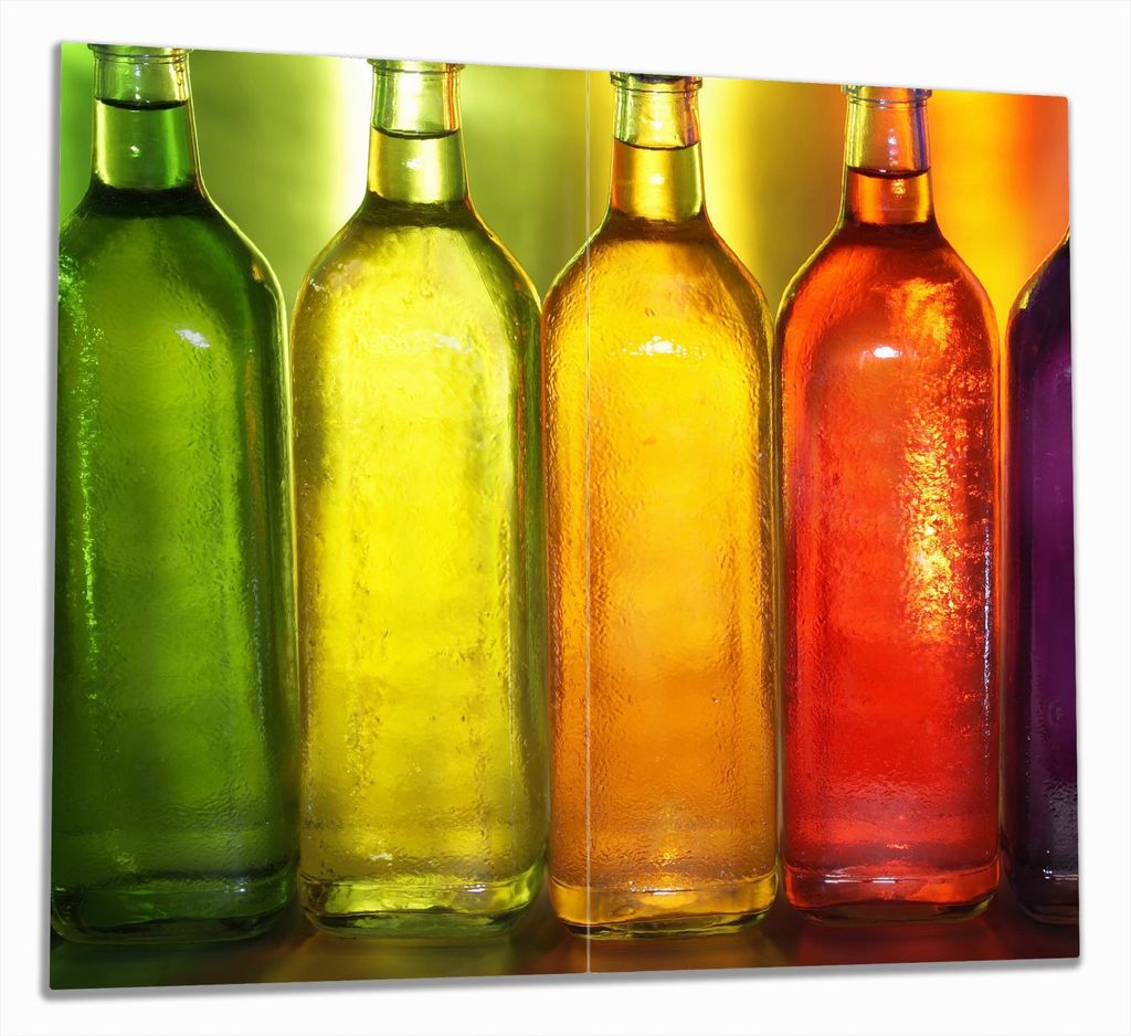 Wallario Herdabdeckplatte aus Glas, Größe 60 x 52 cm 2-teilig, Motiv Bunte Flaschen im Regal