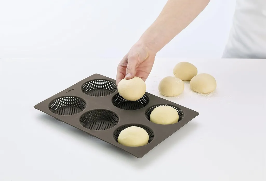Smetti di Mangiare Pane Gommoso! Teglia Lékué 6 Panini Forata