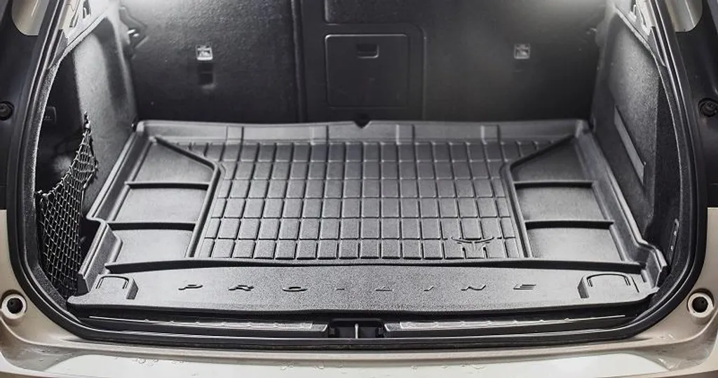 ProLine 3D Tappetino In Gomma Per Baule Cupra Tavascan (dal 2023), Con Logo E Bordi Alti 12 Cm, Organizzatore Incluso, Protezione Antispot