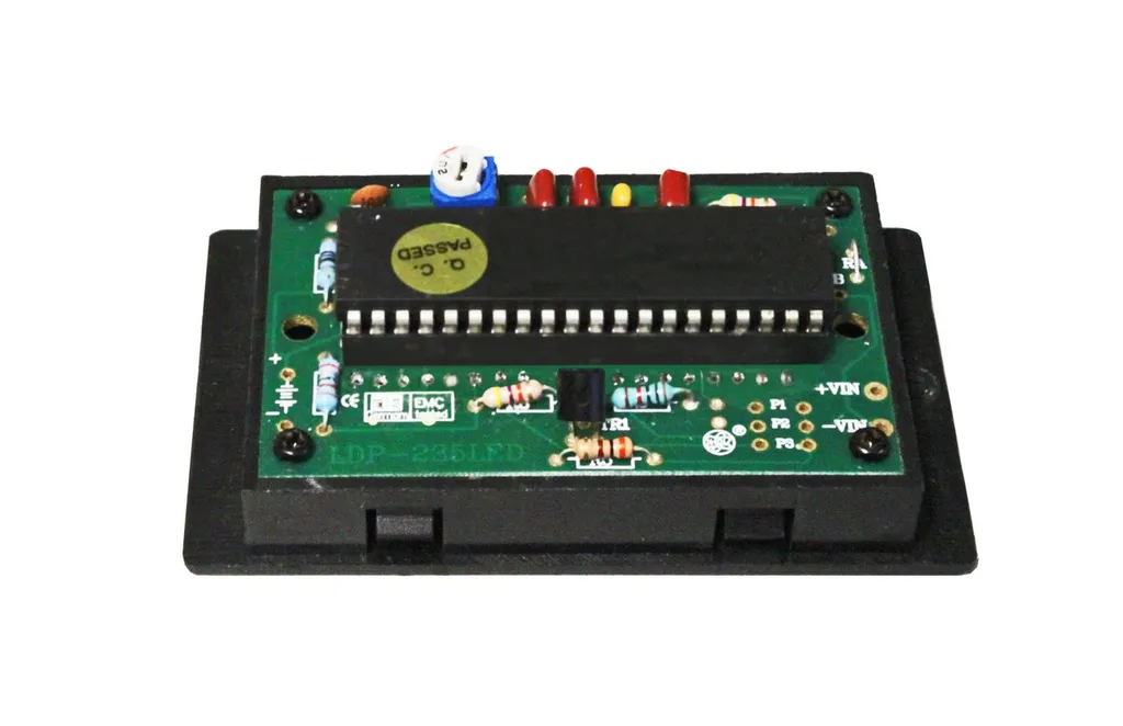 Voltmètre LED PeakTech LDP-235 avec Affichage LCD et Rétroéclairage Rouge