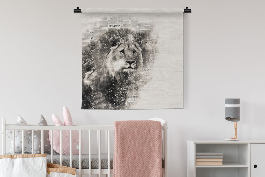 MuchoWow Wandteppich Wandbehang Löwe - Zeitung - Schwarz - Weiß 90x90 cm Tapisserie Dekoration Wandtuch - Wandaufhänger