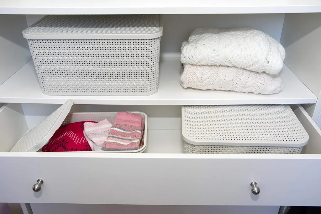 Paniers à linge 7L anthracite pour tri sélectif et rangement d'étagères S