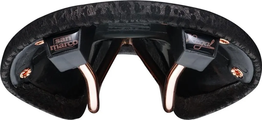 Selle San Marco Regal Le Rino 149mm en Cuir avec Rivets pour Route