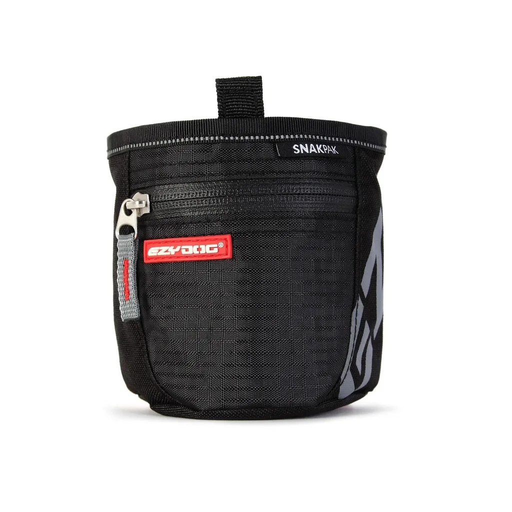 Pochette à friandises pour chien EzyDog 650 ml aimantée coloris noir