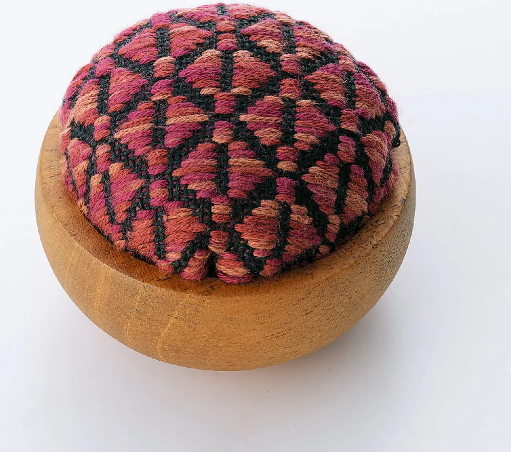 Kit Broderie Point Compté Coussin à Aiguilles en Bois Œil de Chat